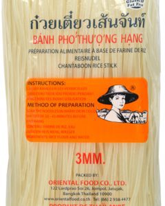 FARMER Rice Noodles 3Mm. 34x400GR speciaal voor in de thaise keuken die verkrijgbaar is in the online thaise webshop from Bew Thai. De lekkerste ingredient voor meals